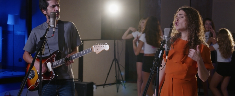 PZ "Quem &eacute; Que Vai Lavar a Banca"(feat. Joana Espadinha)